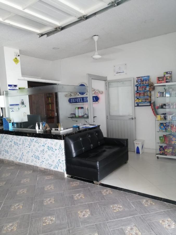 Hotel Tania Caucasia 外观 照片