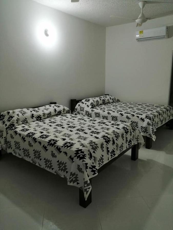 Hotel Tania Caucasia 外观 照片